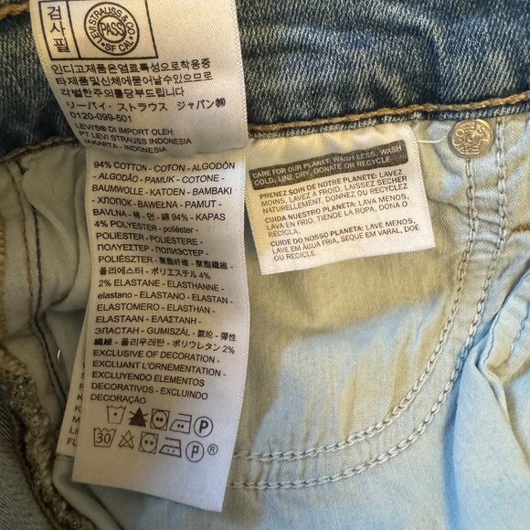 Levi’s - 724 HIGH RISE STRAIGHT; Size: W28 (NWT) - Picture 14 of 15